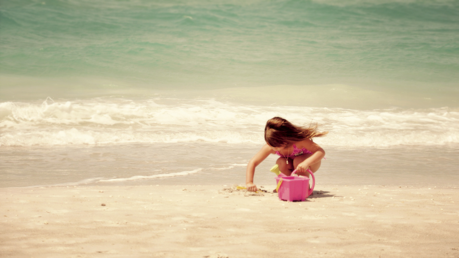 Детская пляжная одежда и обувь