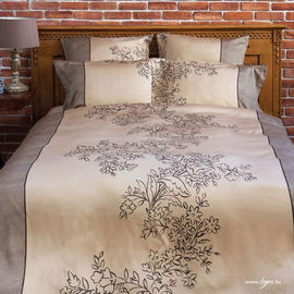 Комплект постельного белья Togas "ЖЕНЕВЬЕВА", цвет золотой / черный, семейное (наволочки 50х70см)