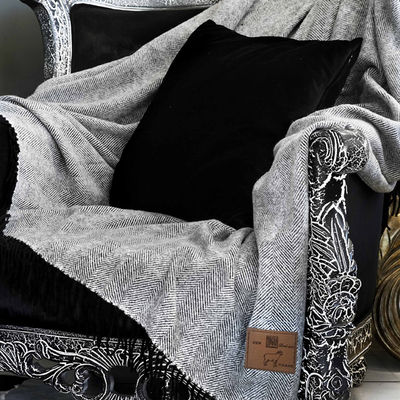 Плед Togas, цвет цвет чёрно/серый