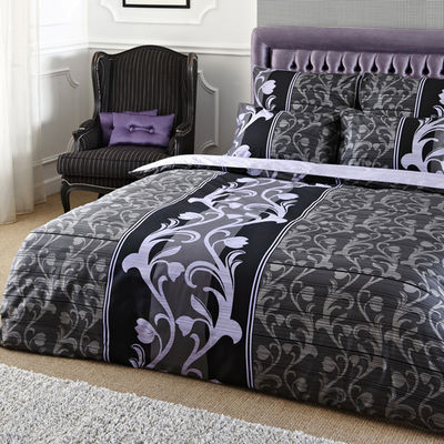 Комплект постельного белья Togas &quot;ИНДИГО&quot;, цвет черно/фиолетовый, семейное (наволочки 50х70см)