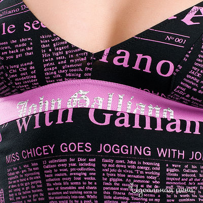 Платье Galliano женское, цвет черный / фиолетовый