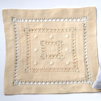 Саше Le Blanc, цвет цвет бежевый