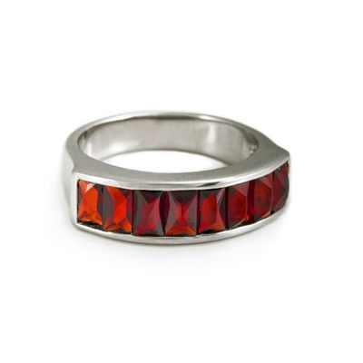 Кольцо Happy Garnets