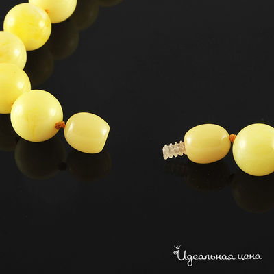 Бусы Migura, цвет молочный