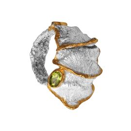 Кольцо с хризолитом Beavers, серебряное с позолотой