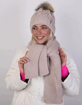 Шапка зимняя+ шарф ,цвет бежевый