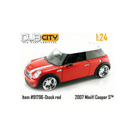 Коллекционная модель автомобиля Mini cooper s 2007г., масштаб 1:24