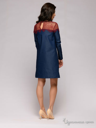 Платье джинсовое длины мини с длинными рукавами и бордовой кружевной отделкой